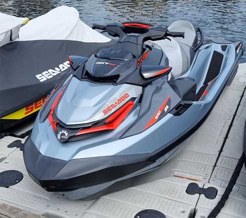 Grå vattenskoter Sea Doo RXT-X 300 RS stulen i Stockholm